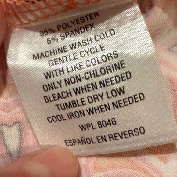 NWT Charter Club Optic Pink Floral V-Neck Blouse Small - Picture 5 of 5